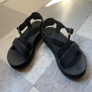 teva indio whip sandal